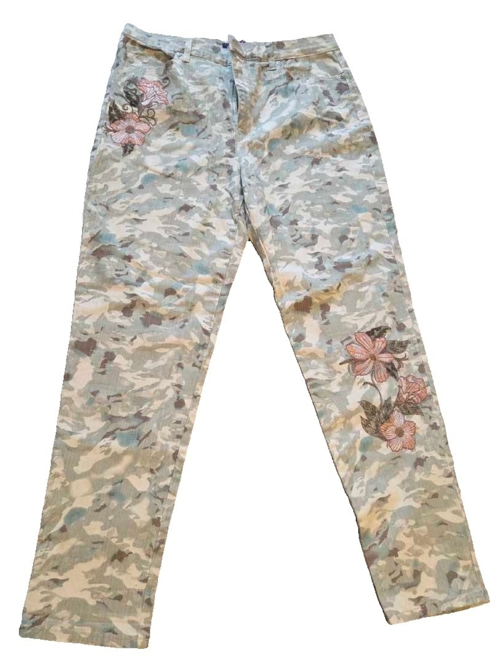 Gloria Vanderbilt Amanda Embroidered Camo Jeans - Size 14